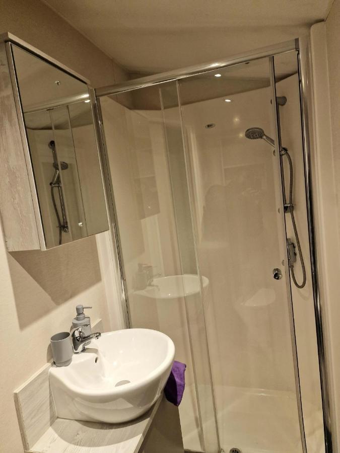 Billing Aquadrome- Bird Lake Pastures Holiday Caravan Sleep 6 Нортхамптън Екстериор снимка