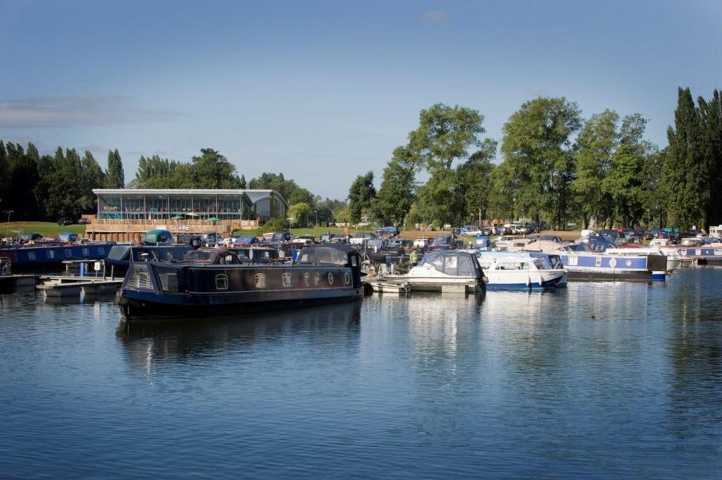 Billing Aquadrome- Bird Lake Pastures Holiday Caravan Sleep 6 Нортхамптън Екстериор снимка